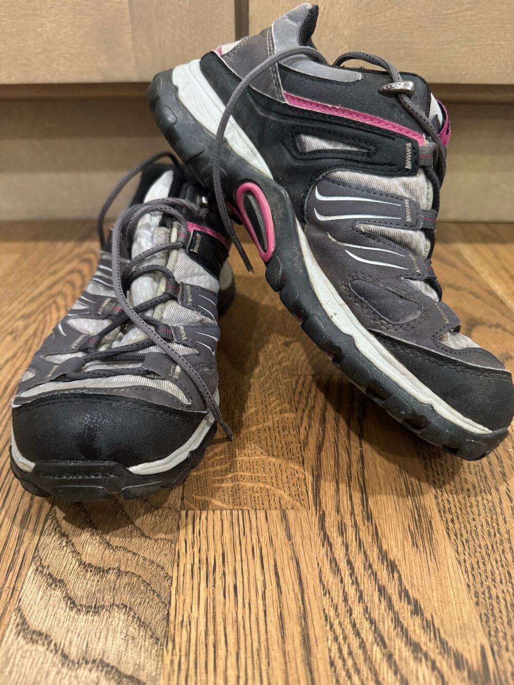 Salomon Ellipse Aero Gray Pink Low Top Trail Hiking Shoes Womens Sz 6 Gorpcore
